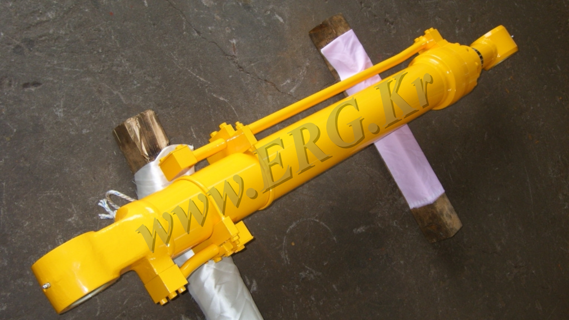 Arm, Boom, Bucket Cylinder Assy