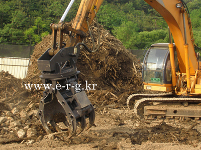 Rotation Type Fork Grapple